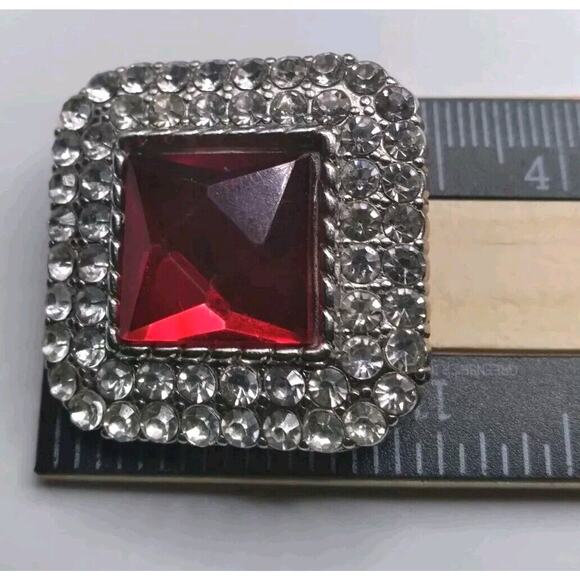 Vintage Earrings Clip Diamond Shape Red Glass Rhinestones Silvertone Statement - Picture 8 of 8